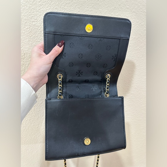 Tory Burch small classic one flap gold chain crossbody/ shoulder bag - Picture 5 of 16